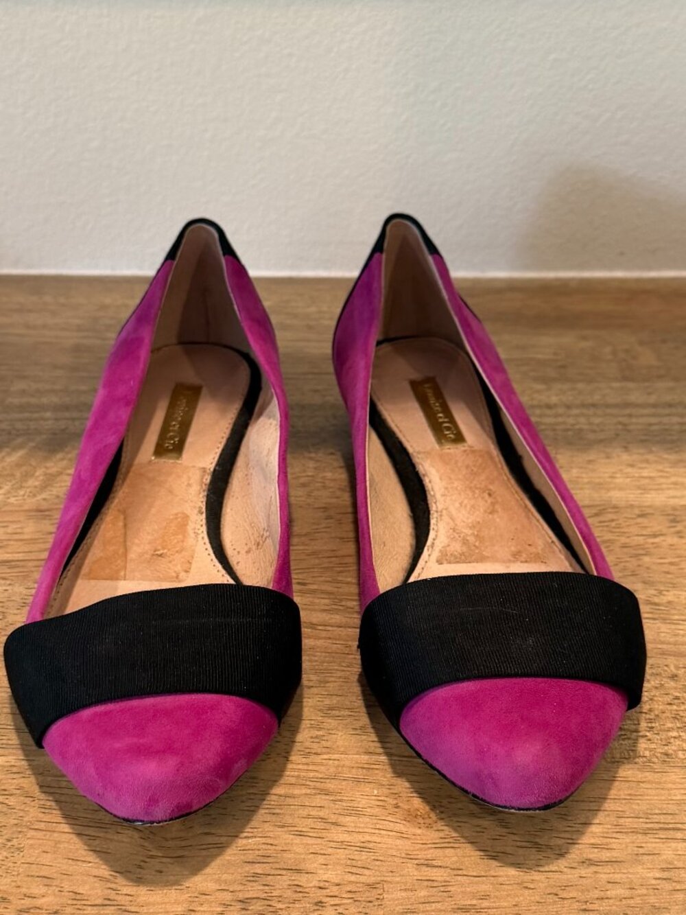 Louise et Cie Purple Suede Pointed Toe Flats Size 7.5 Black Accent - Picture 2 of 7